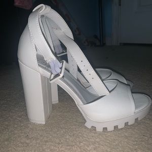 super cute white chunky heels!! open toed